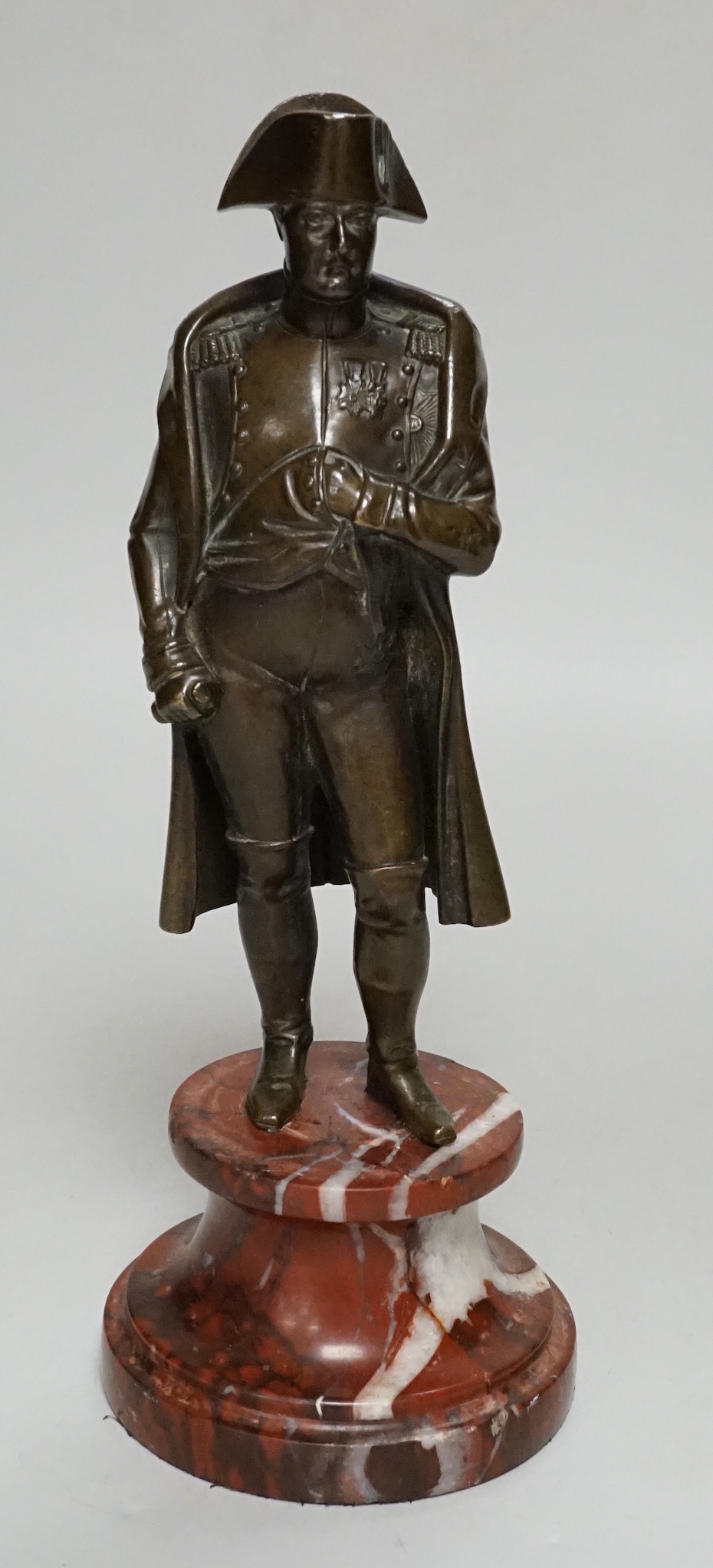 An early 20th century bronze of Napoleon on marble base, 21cm